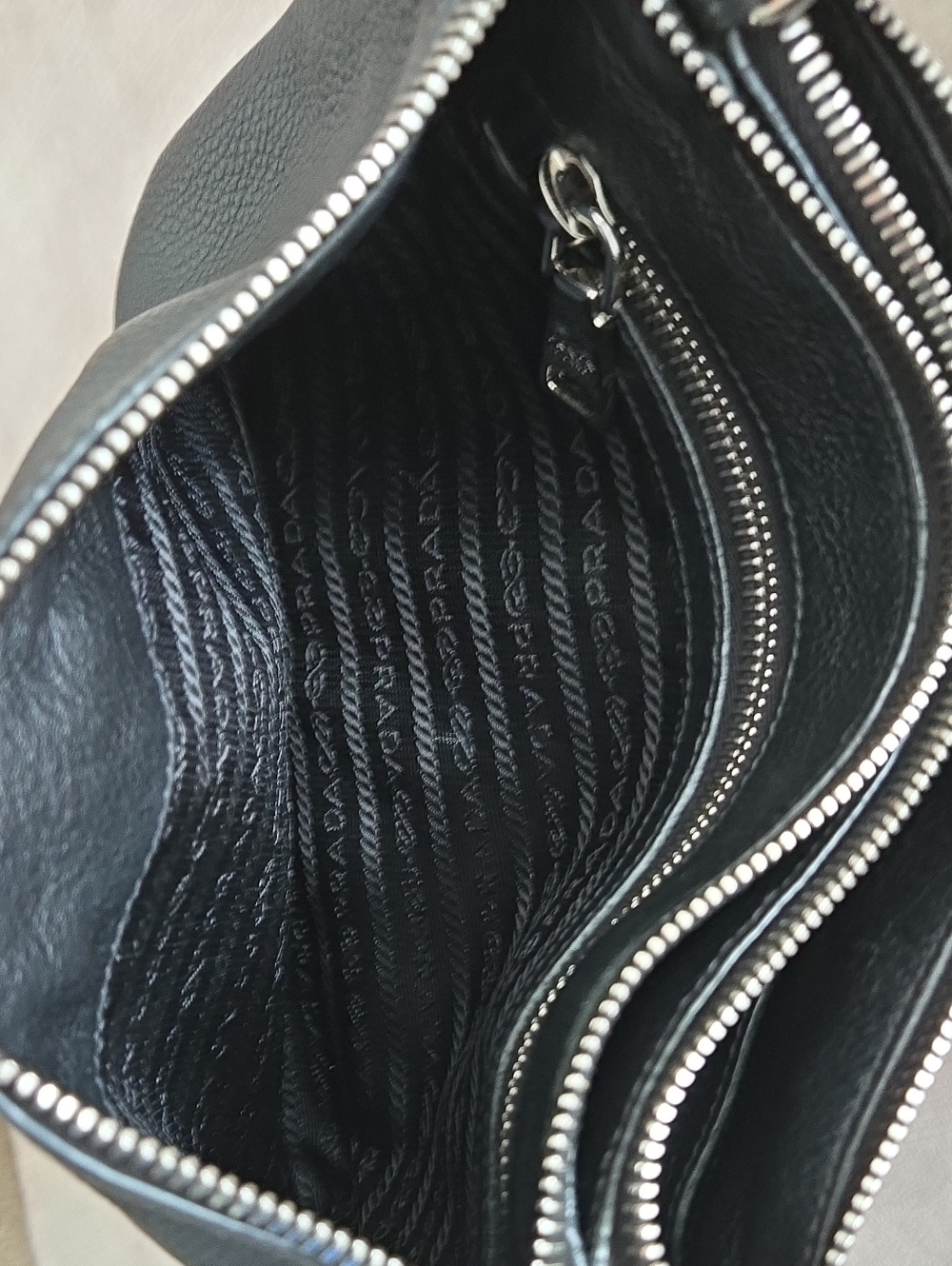 Prada Vitello Phenix Bandoliera Crossbody Bag with Silver-Tone Logo - Picture 6 of 16